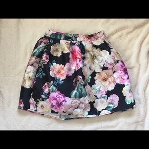 Gorgeous floral mini shirt